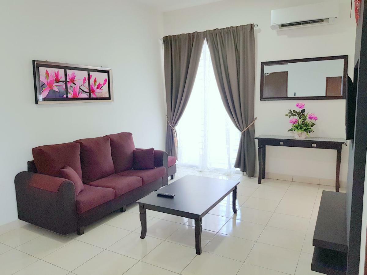 Hz Homestay @Ascotte Boulevard Semenyih Ngoại thất bức ảnh